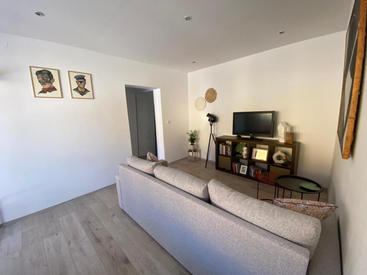 Apartman Cukar Pula Lägenhet Exteriör bild